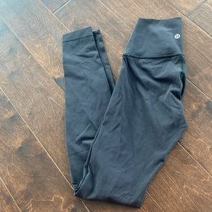 Lulu Lemon Size 2 Black leggings, Great condition